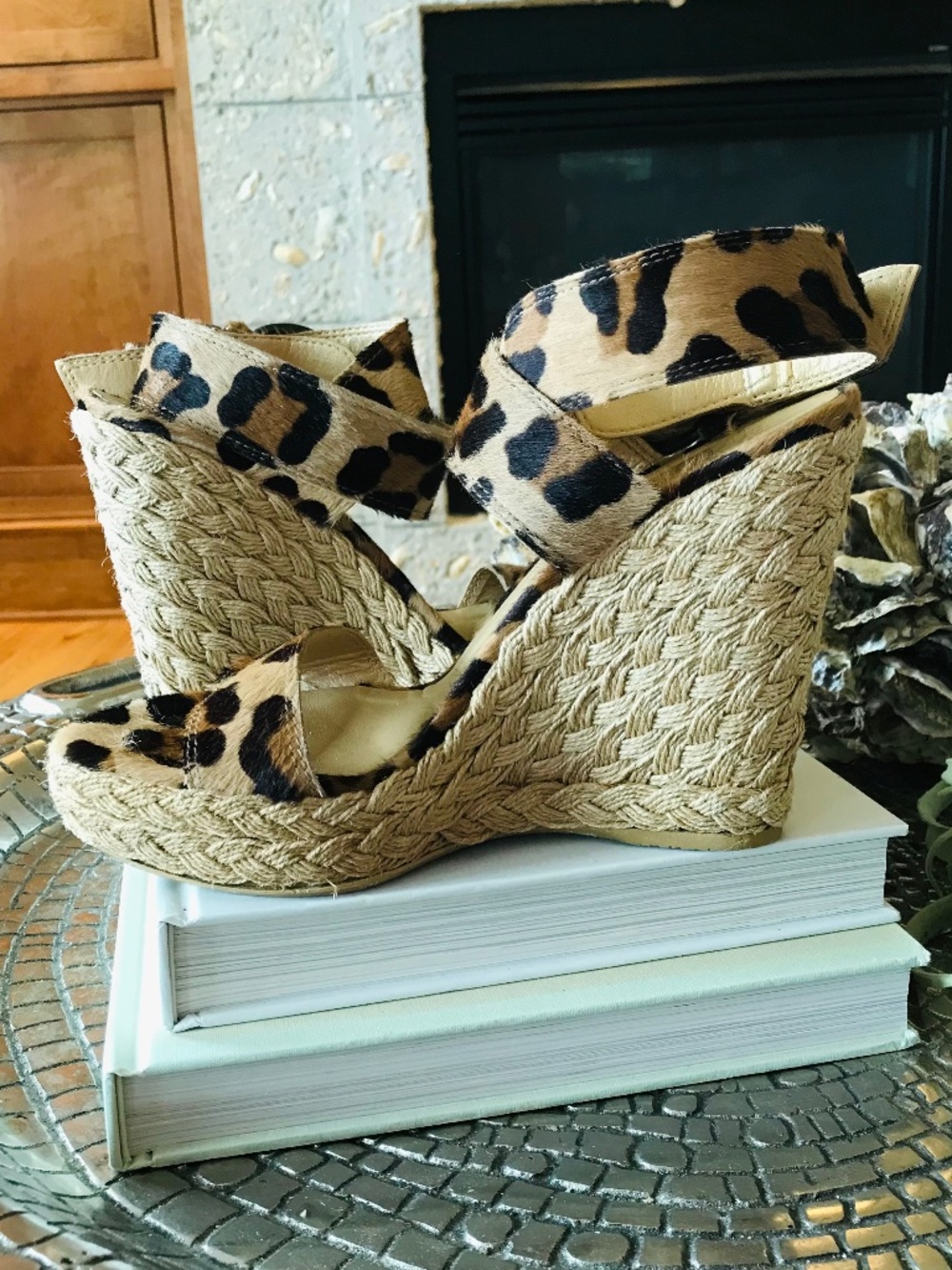 BOHO-CHIC STUART WEITZMAN CALF HAIR LEOPARD ESPADRILLE WEDGE STATEMENT SANDAL - Picture 12 of 14